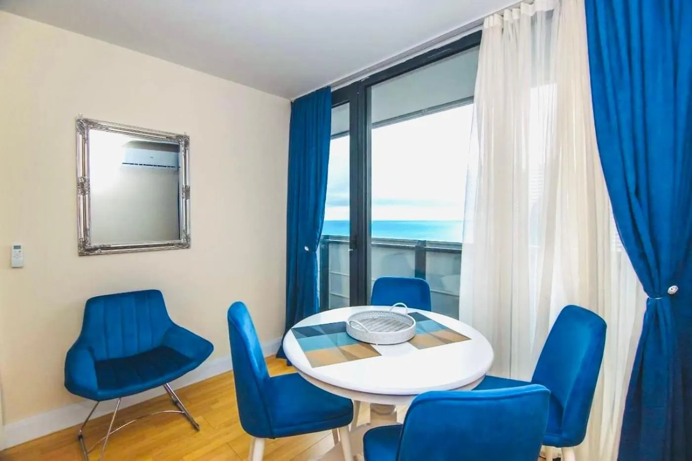Orbi City - A - Beachfront Aparthotel Batumi